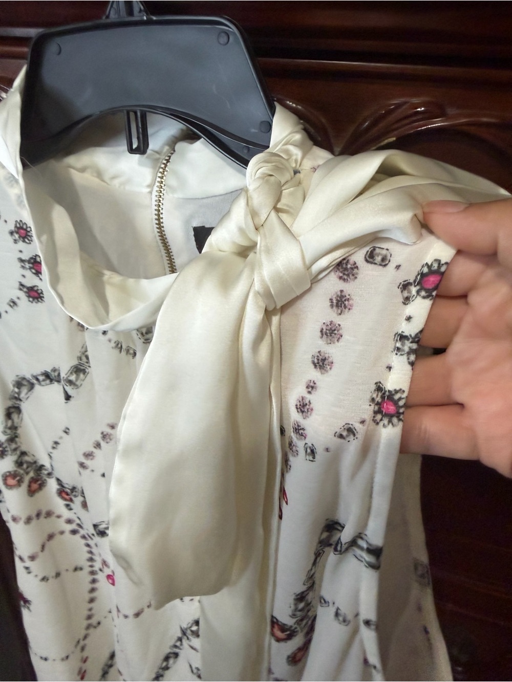 Worthington sleeveless high-neck tie blouse - Picture 4 of 12
